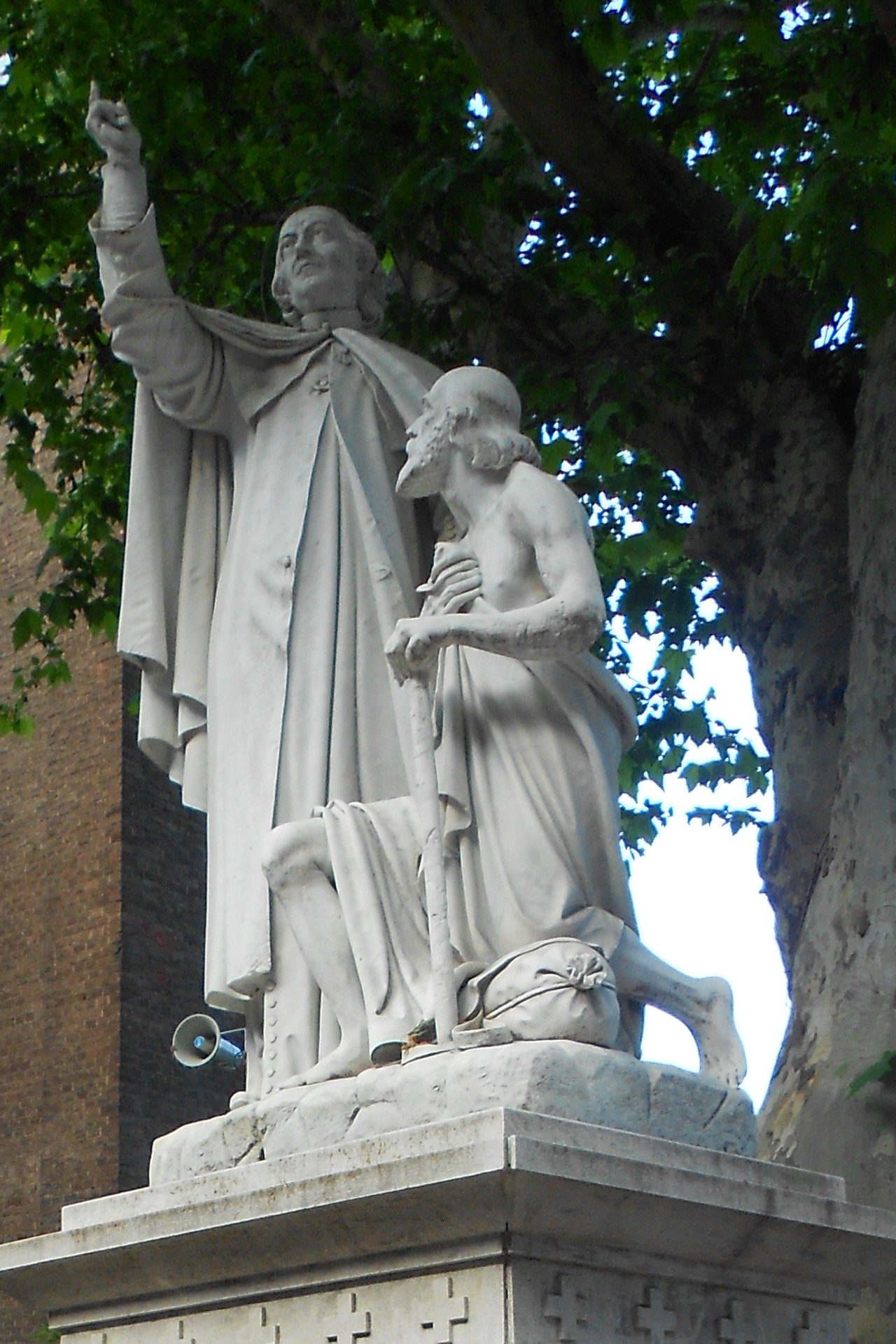 Giuseppe%20Benedetto%20Cottolengo%27s%20monument%2C%20Piccola%20Casa%20della%20Divina%20Provvidenza%2C%20Turin%20-%2003.jpg